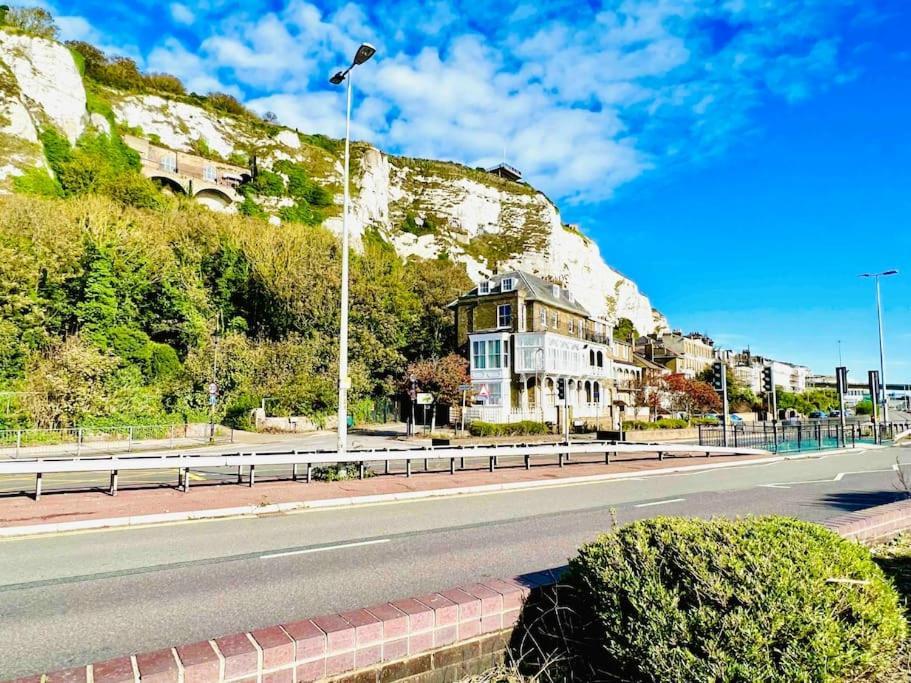 Flat 4 Marine Parade House, 1 East Cliff- Next To Dover Port, White Cliffs, Beach, Castle Экстерьер фото