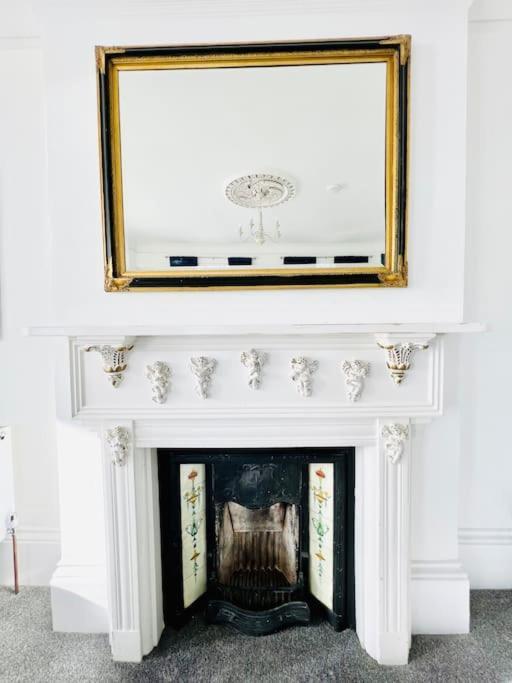 Flat 4 Marine Parade House, 1 East Cliff- Next To Dover Port, White Cliffs, Beach, Castle Экстерьер фото