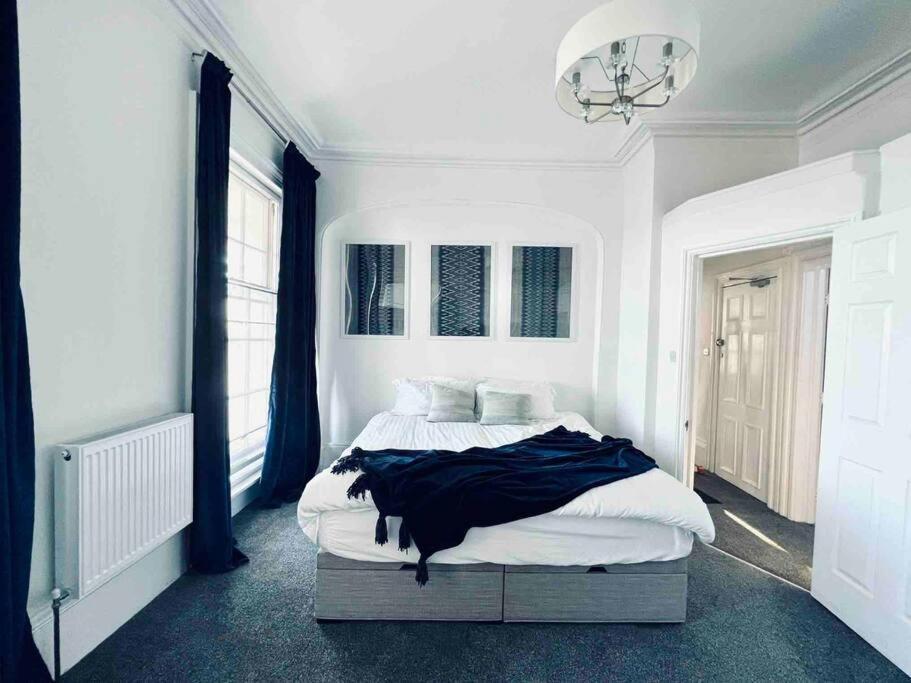 Flat 4 Marine Parade House, 1 East Cliff- Next To Dover Port, White Cliffs, Beach, Castle Экстерьер фото
