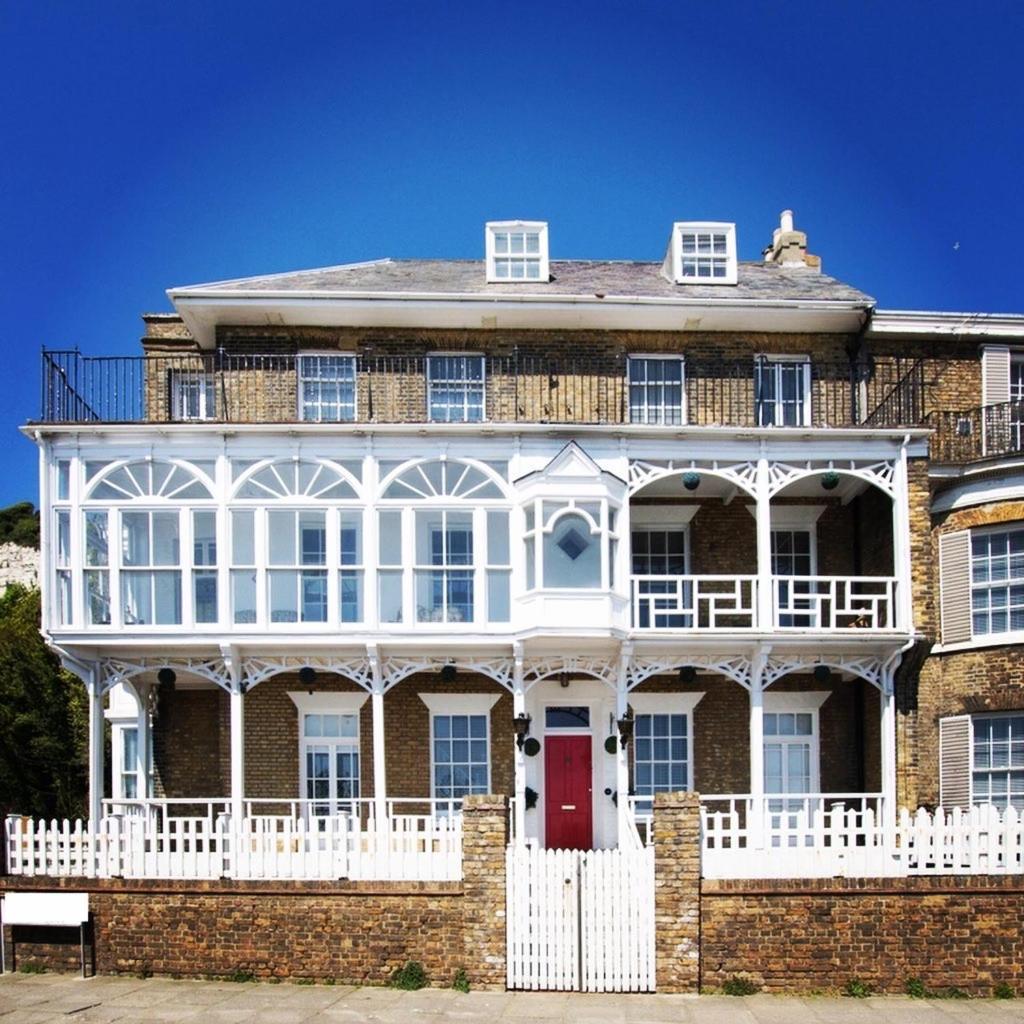 Flat 4 Marine Parade House, 1 East Cliff- Next To Dover Port, White Cliffs, Beach, Castle Экстерьер фото